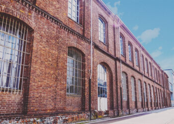 Go to article Le storiche officine Olivetti prendono nuova vita con YCona!