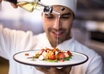 Vai agli articoli Business diversificato e ricavi a € 1,8 milioni: parte il round di Chef@home!